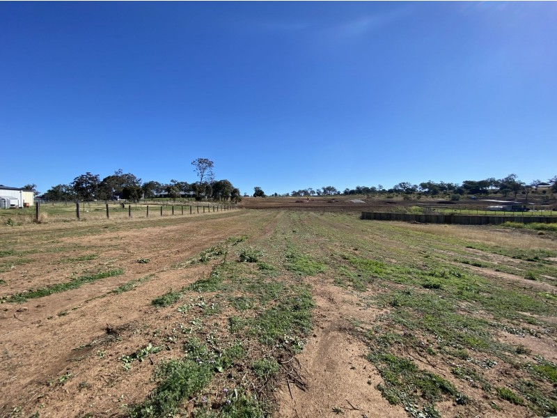 20 Farmer Drive, Meringandan West QLD 4352
