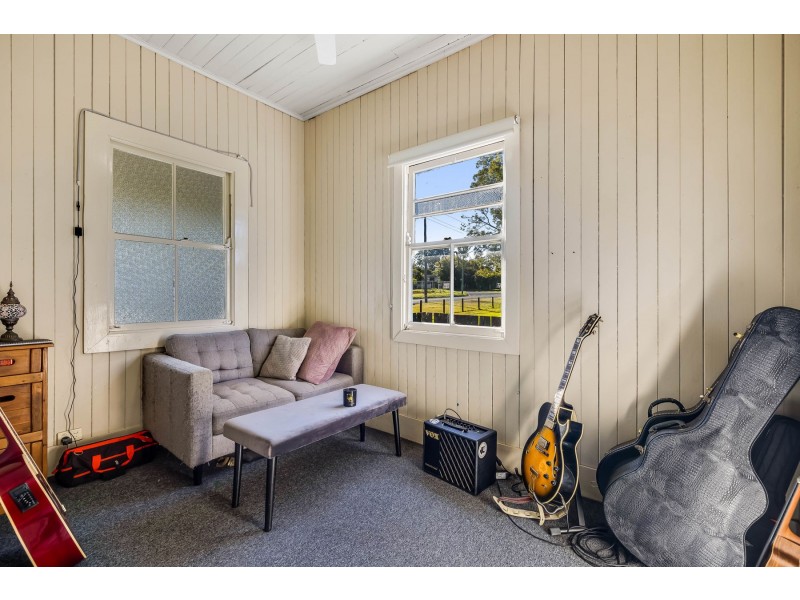 2 Glasgow Street, North Toowoomba QLD 4350