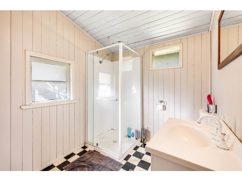 2 Glasgow Street, North Toowoomba QLD 4350