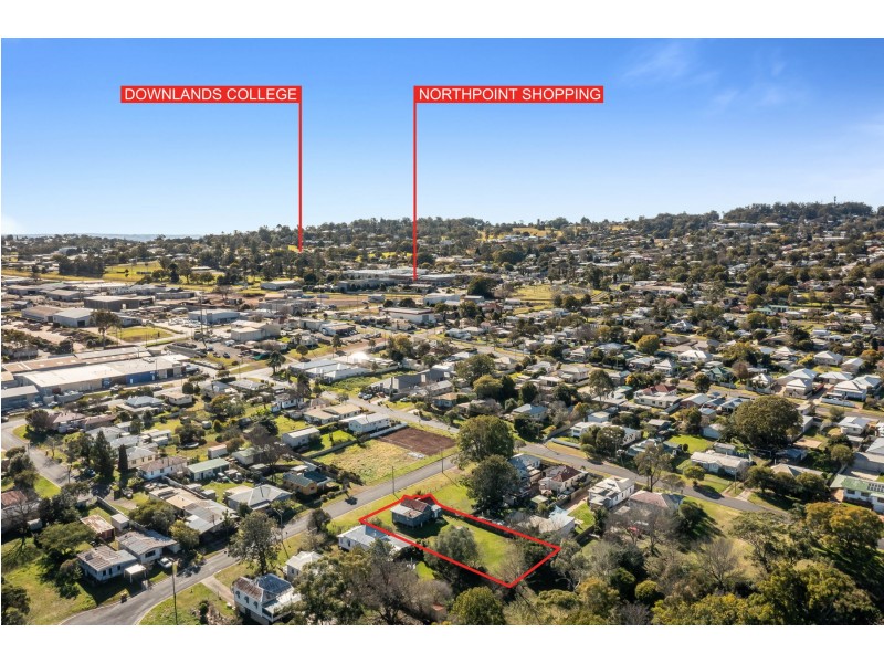 2 Glasgow Street, North Toowoomba QLD 4350