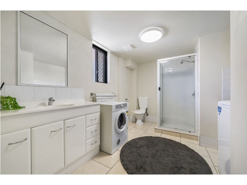 14/1-3 Uniplaza Court, Kearneys Spring QLD 4350
