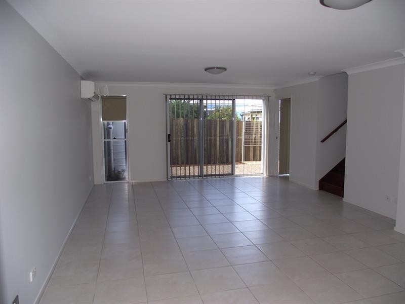2/73 Bridge Street, Mount Lofty QLD 4350