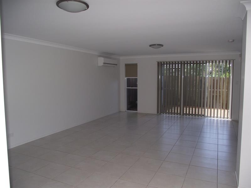 2/73 Bridge Street, Mount Lofty QLD 4350