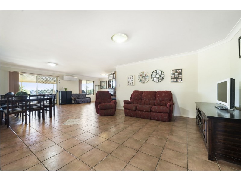 8 Tower Crescent, Gowrie Junction QLD 4352