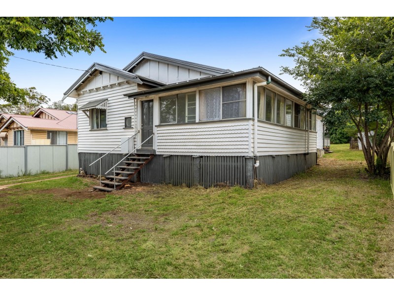 167 West Street, Newtown QLD 4350