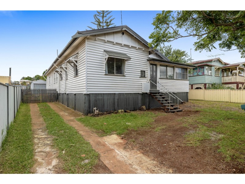 167 West Street, Newtown QLD 4350