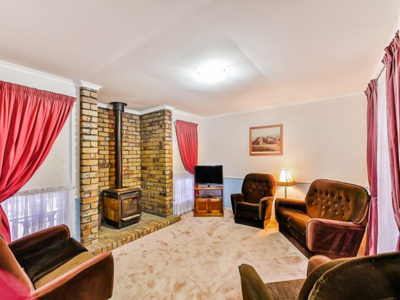 23 Bamboo Court, Darling Heights QLD 4350