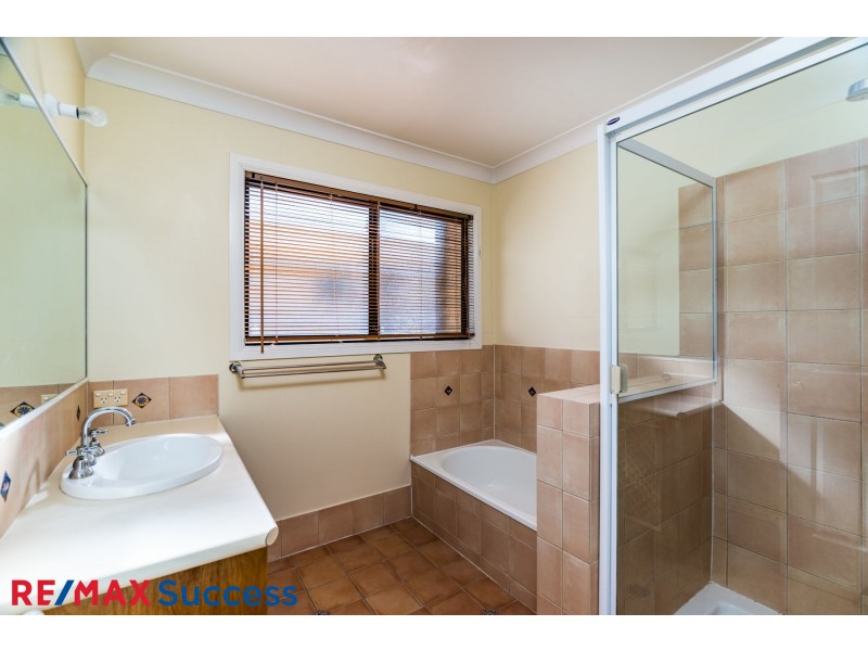 43 Lydwin Crescent, East Toowoomba QLD 4350