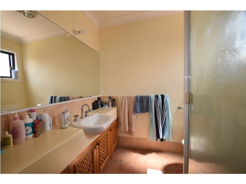 43 Lydwin Crescent, East Toowoomba QLD 4350