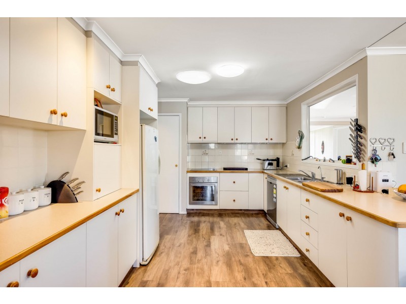 299 Taylor Street, Wilsonton QLD 4350