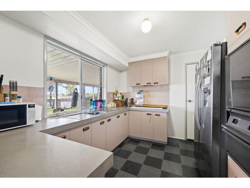 7 Palmerstone Court, Wyreema QLD 4352