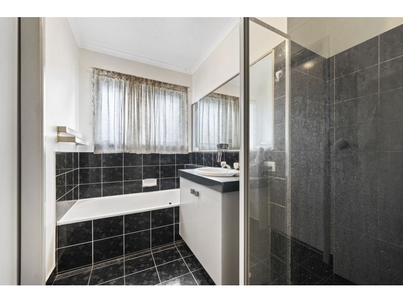 7 Palmerstone Court, Wyreema QLD 4352