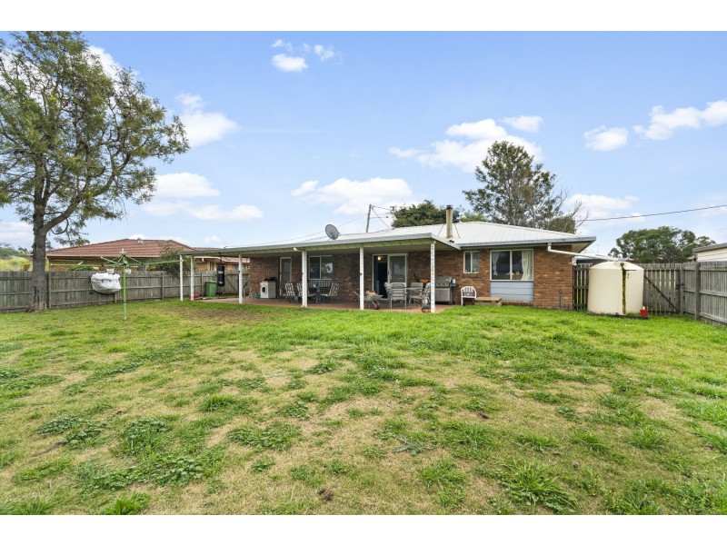 7 Palmerstone Court, Wyreema QLD 4352