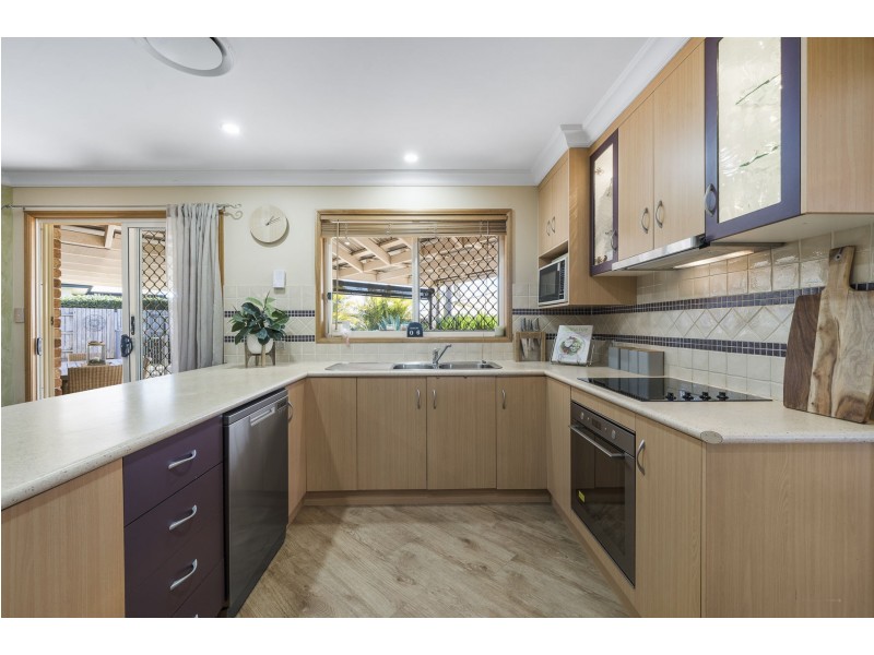 21 Scullin Street, Middle Ridge QLD 4350