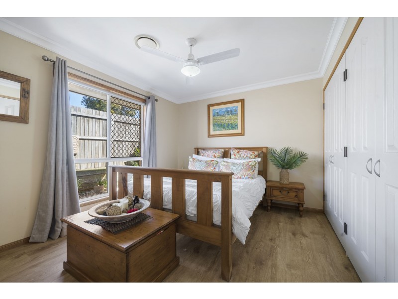 21 Scullin Street, Middle Ridge QLD 4350