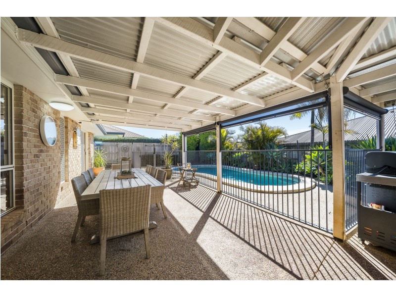 21 Scullin Street, Middle Ridge QLD 4350