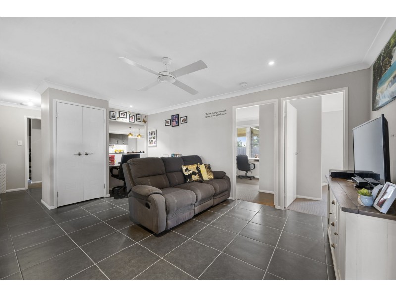 24 Weebah Place, Cambooya QLD 4358