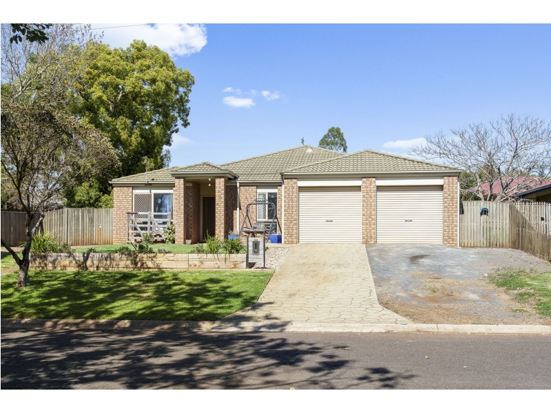 4A David Street, Rockville QLD 4350