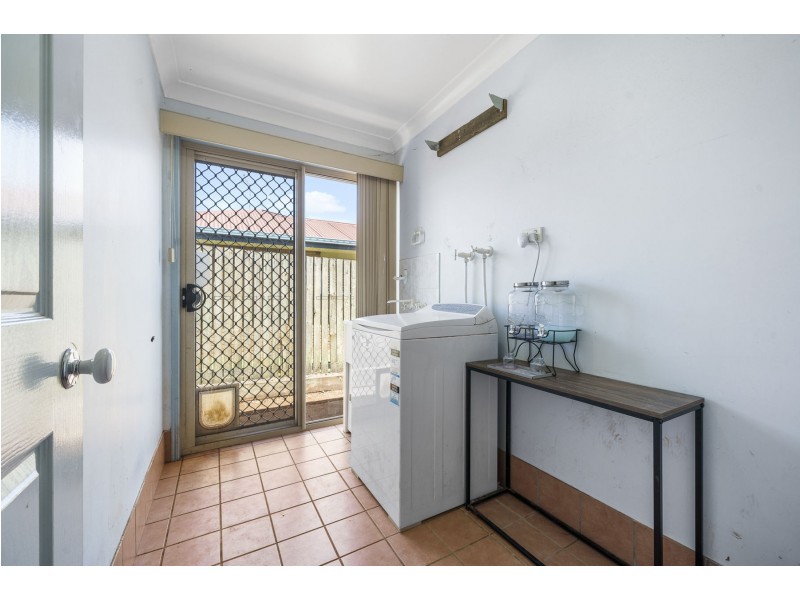 4A David Street, Rockville QLD 4350