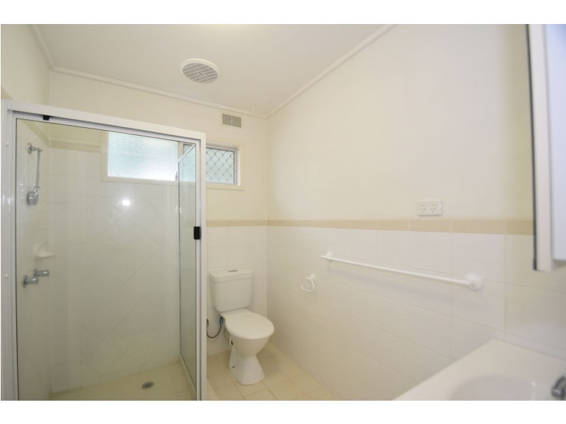 4/267A Geddes Street, Centenary Heights QLD 4350