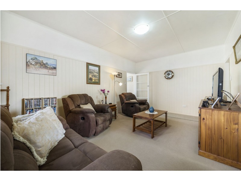 21 Charlotte Street, Newtown QLD 4350