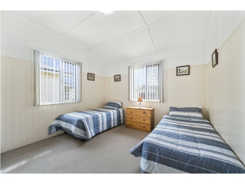 21 Charlotte Street, Newtown QLD 4350