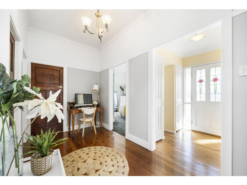 16 Rosewood Street, Toowoomba City QLD 4350