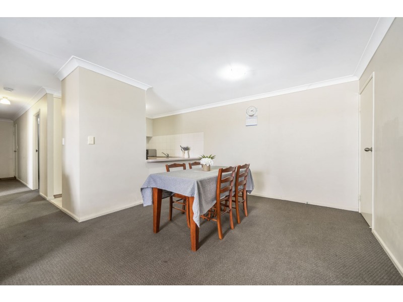 1 & 2, 16 Horrocks Crescent, Kearneys Spring QLD 4350