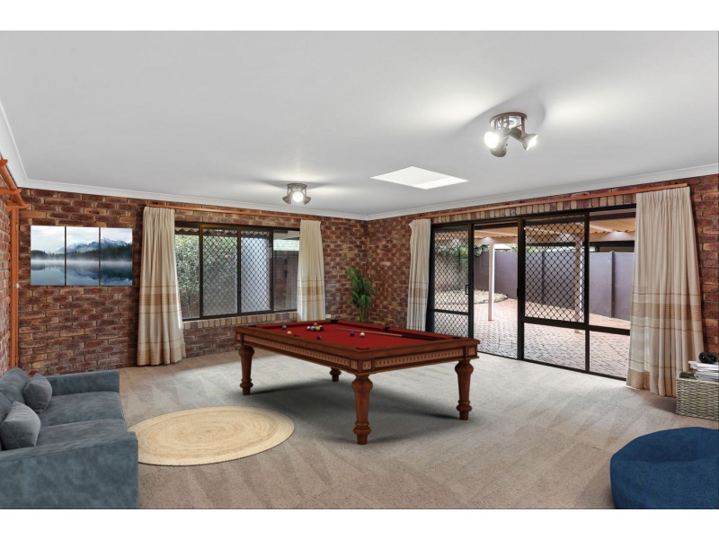 10 Diane Court, Centenary Heights QLD 4350