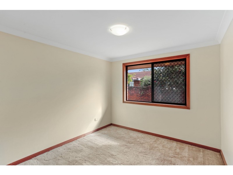 10 Diane Court, Centenary Heights QLD 4350