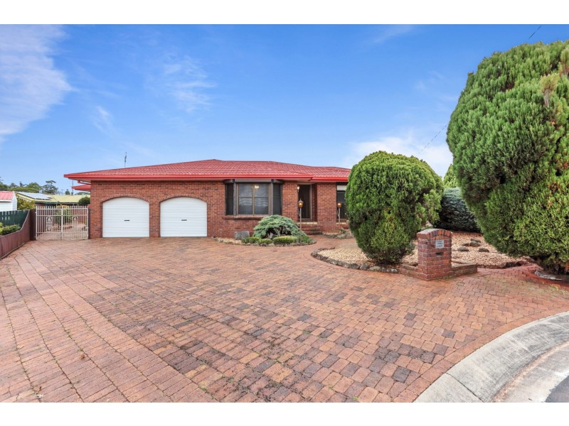 10 Diane Court, Centenary Heights QLD 4350