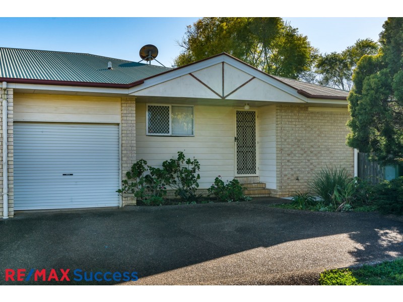 2/5 Beer Court, Kearneys Spring QLD 4350
