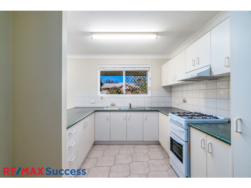 2/5 Beer Court, Kearneys Spring QLD 4350