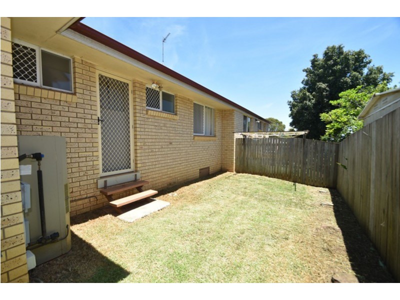 2/5 Beer Court, Kearneys Spring QLD 4350