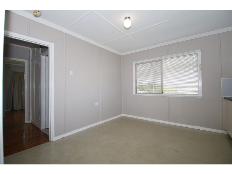 23 Dwyer Street, Harlaxton QLD 4350