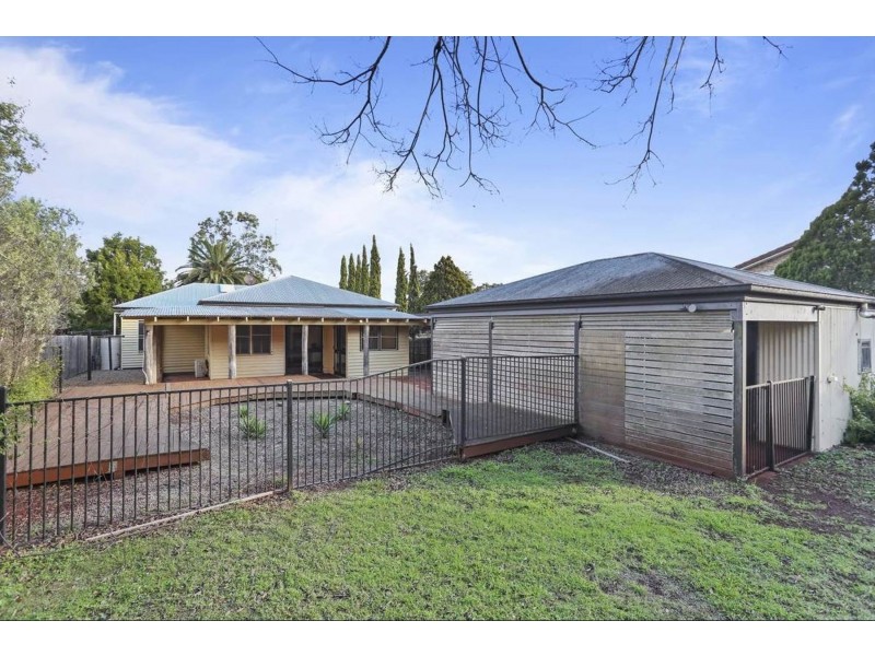 19 Herries Street, East Toowoomba QLD 4350