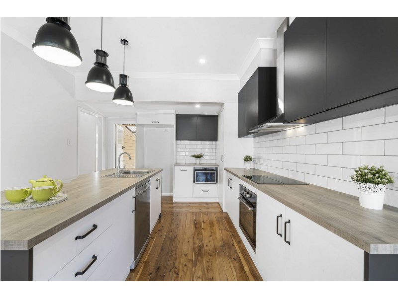 7 Tighe Street, Newtown QLD 4350