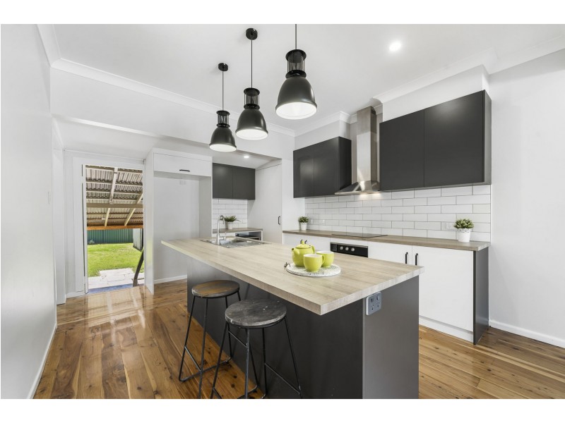 7 Tighe Street, Newtown QLD 4350
