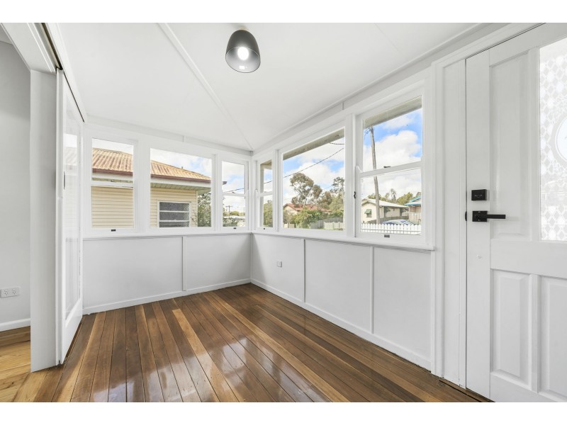7 Tighe Street, Newtown QLD 4350