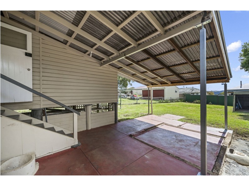 7 Tighe Street, Newtown QLD 4350