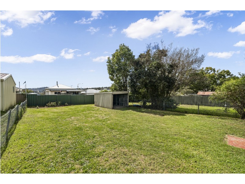 7 Tighe Street, Newtown QLD 4350
