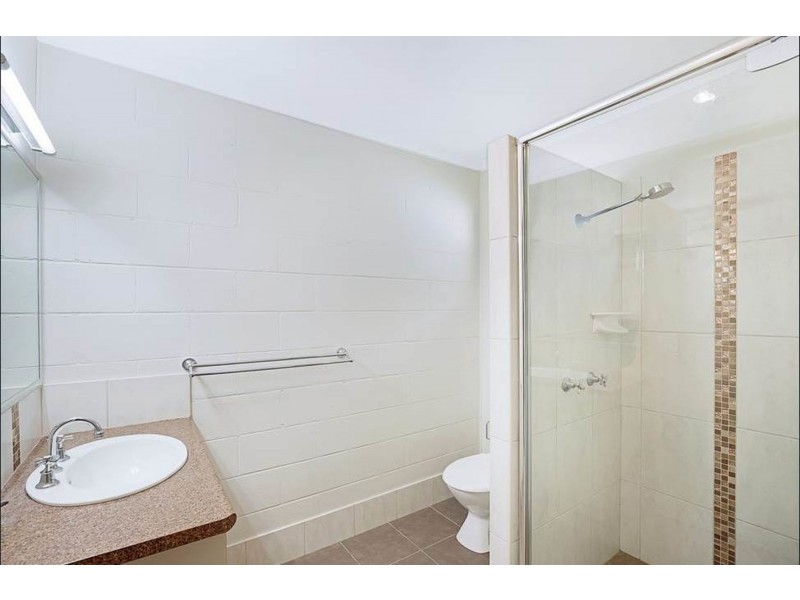 2/42 Arthur Street, East Toowoomba QLD 4350
