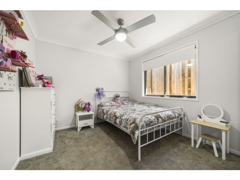 14 Dawn Drive, Glenvale QLD 4350