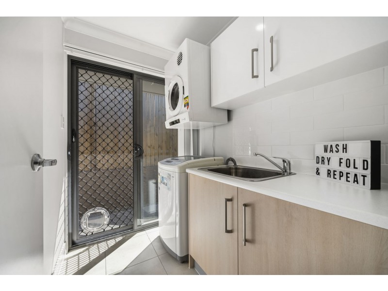 14 Dawn Drive, Glenvale QLD 4350