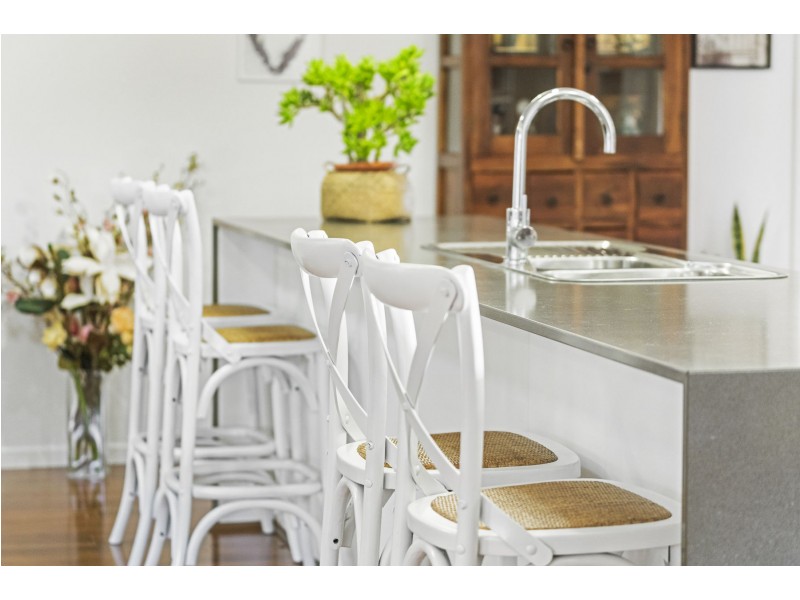 5 Esmeralda Street, Cambooya QLD 4358