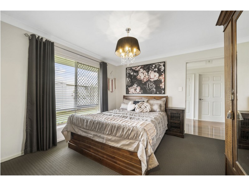 5 Esmeralda Street, Cambooya QLD 4358