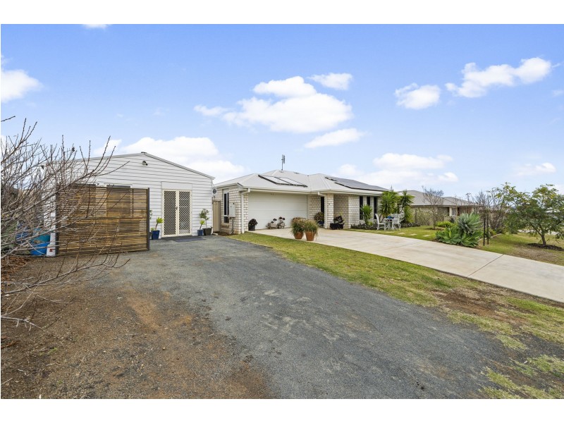 5 Esmeralda Street, Cambooya QLD 4358