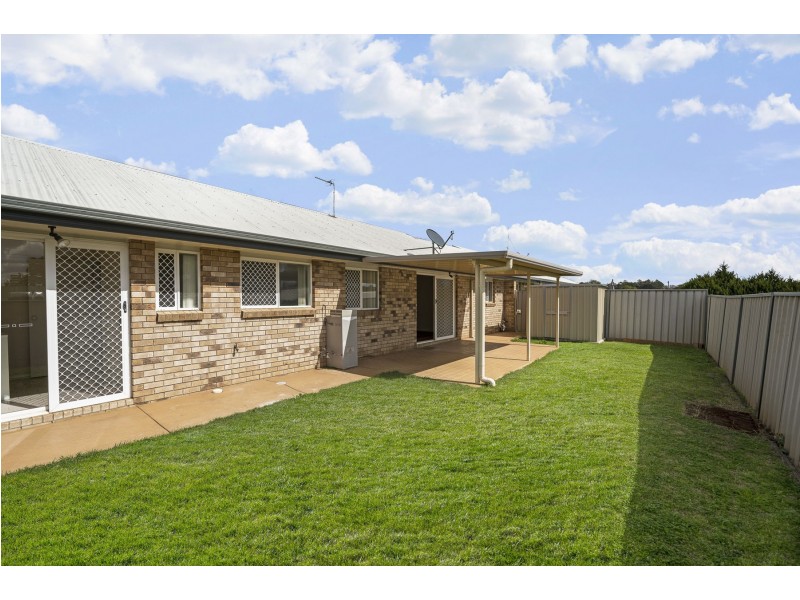 14/19a Gladstone Street, Newtown QLD 4350