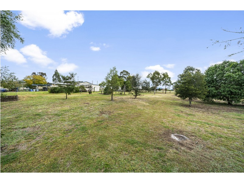 60 Goombungee-Meringandan Road, Meringandan West QLD 4352