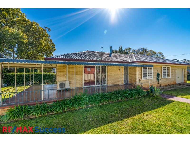 19 Erbacher Street, Centenary Heights QLD 4350